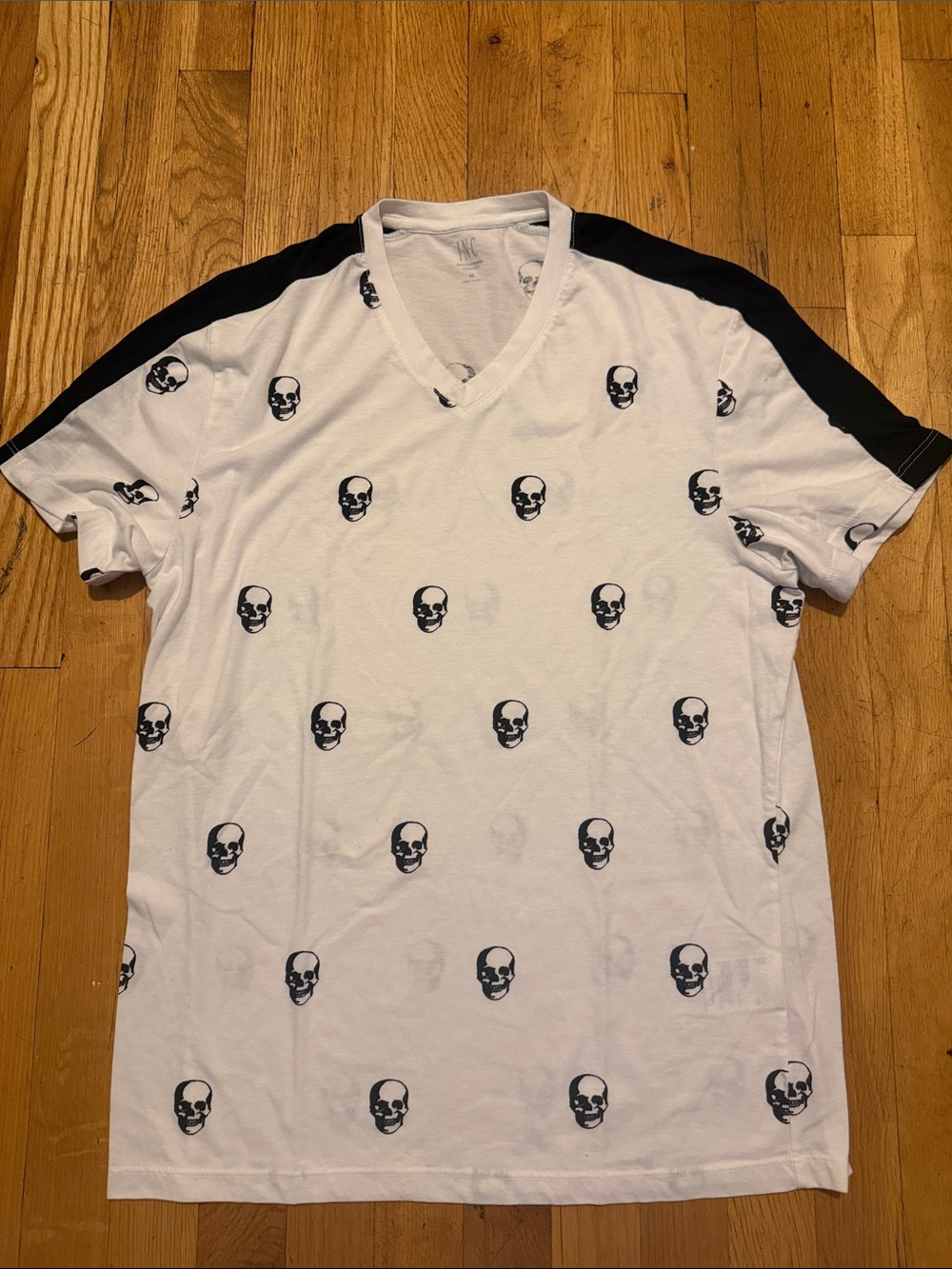 INC International Concepts Men's Skull Graphic V-Neck T-Shirt white and black